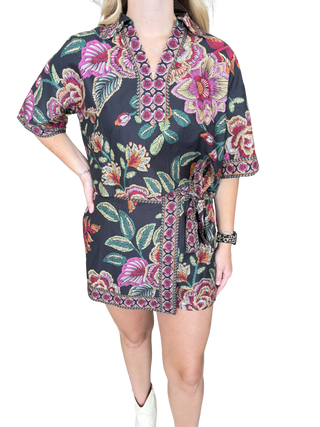 Black Botanical print short sleeve top featuring split V-neck collar