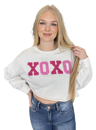 XOXO TOWEL GRAPHIC CROP SWEATSHIRT