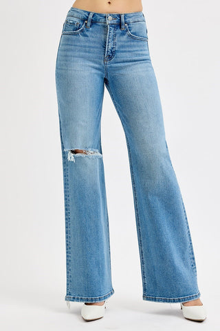 High Rise Leg Knee Distress Jeans